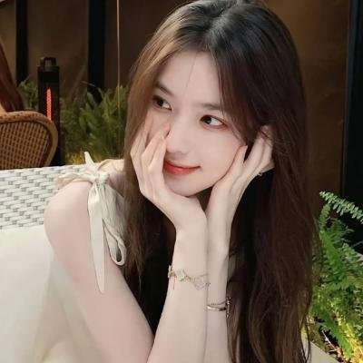 穿越太过强大，逼得系统当舔狗